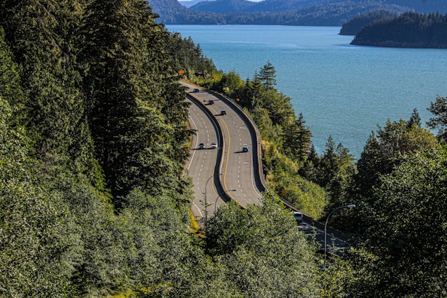 Is It Illegal to Drive Slow in the Left Lane in British Columbia?